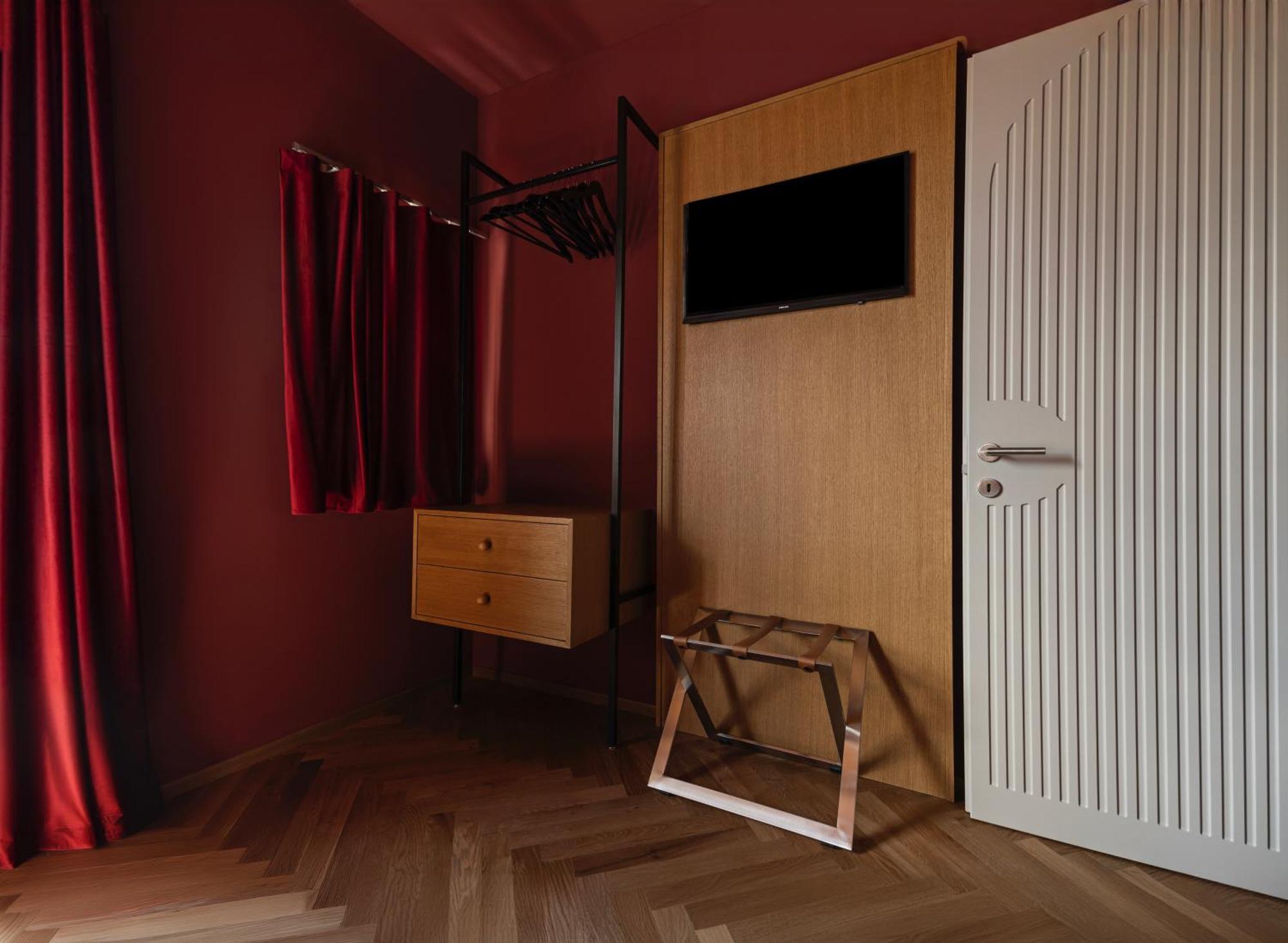 Rego Apartments - Boutique Aparthotel & Serenity Spa With Some Off-Site Apartments In The Heart Of Bergamo City Center Room photo